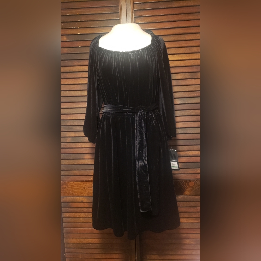 Nine West Velvet Dress, size Medium NWT